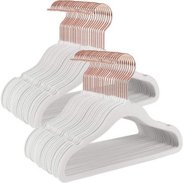 Kledinghangers voor kinderen - set van 50 - fluwelen hangers met roze haken - non-slip garderobe voor kinderen & babykleding - wit Kledinghangers voor kinderen - set van 50 - fluwelen hangers met roze haken - non-slip garderobe voor kinderen & babykleding - wit